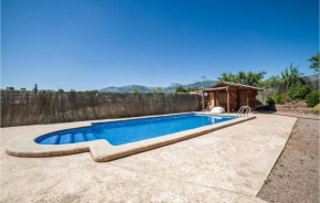 Stunning home in Aledo with Outdoor swimming pool, Private swimming pool and 3 Bedrooms